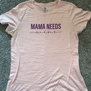Mama needs wine graphic tee size L